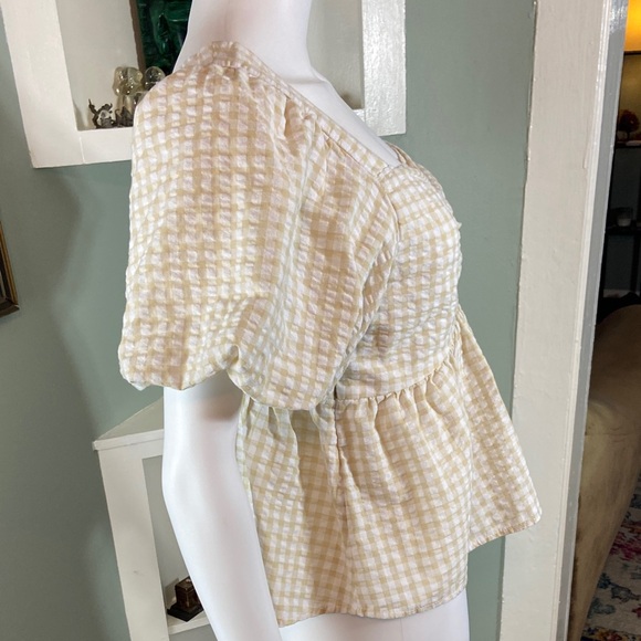 Old Navy Beige Gingham Puff Sleeve Peplum Blouse Top Seersucker Plaid Medium M - Picture 6 of 12
